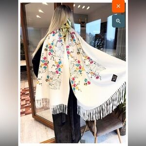 Luxury White Cashmere & Wool Scarf – Floral Embroidered Fringe, Brand New
